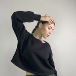 Світшот вкорочений на флісі чорний Katrine