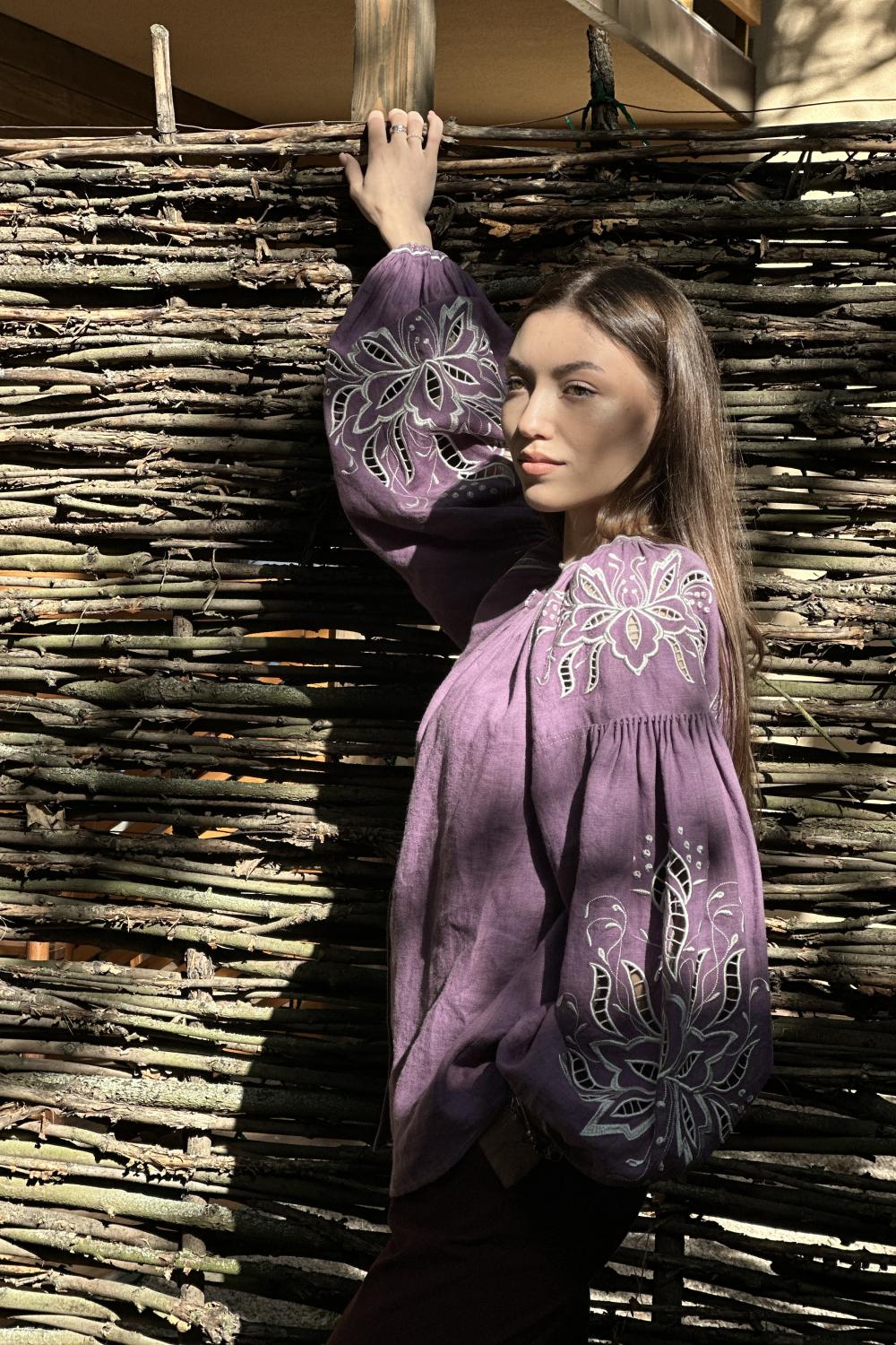 Embroidered GEM women's purple linen shirt