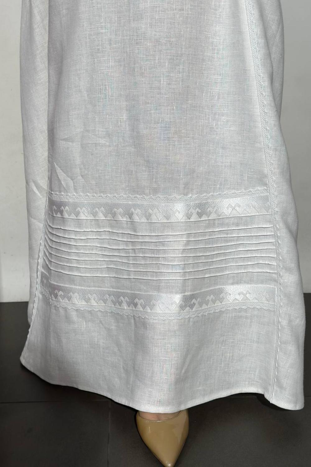 Embroidered dress white on white