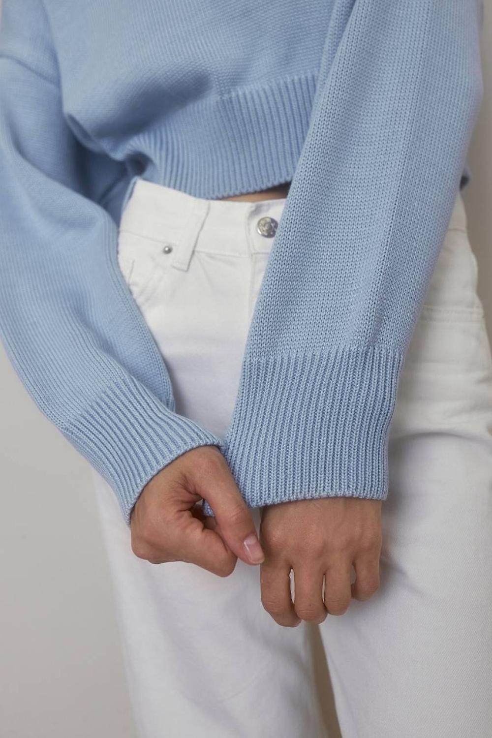 Crop blue sweater