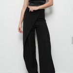 Classic black pants with a scent