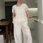 Milky-white lace mesh blouse blous_grid