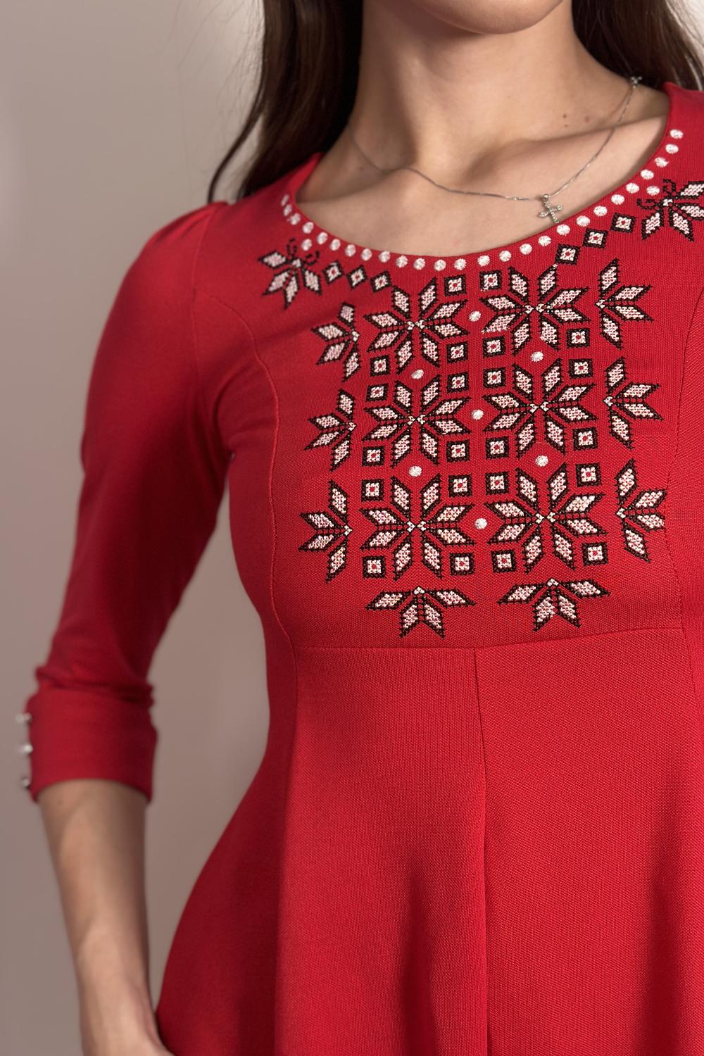 Red knitted embroidered dress M-1040