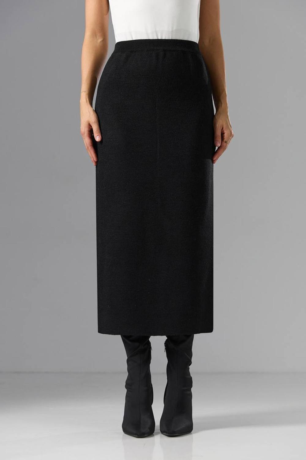 Black knitted skirt with a slit
