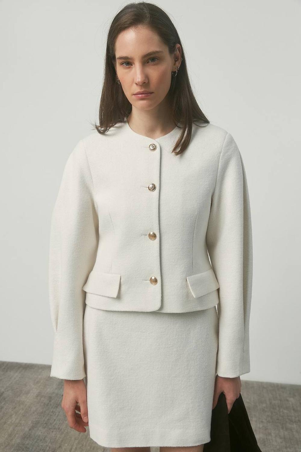 Stylish suit made of wool.