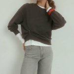 Sweatshirt with embroidery