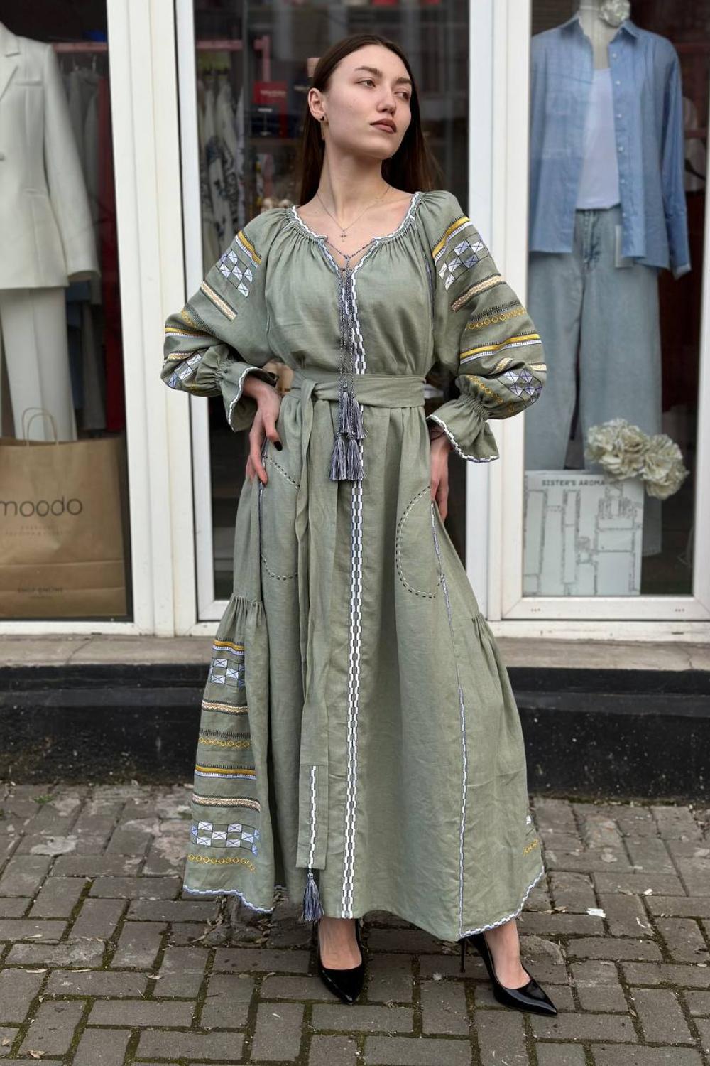 Embroidered long women's dress in green Embroidered Jem