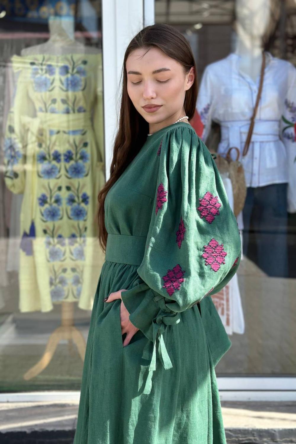 Green embroidered dress made of linen Memories EMBROIDERED GEM