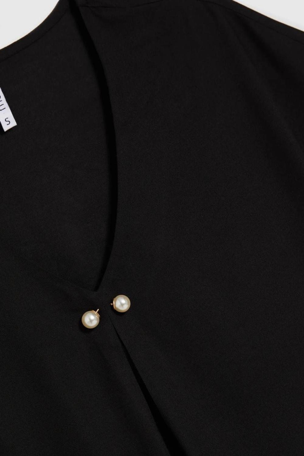 Black blouse