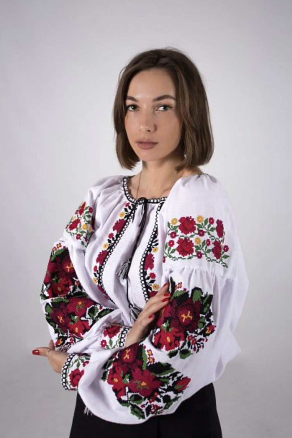 Вишиванка жіноча біла VZHKM80