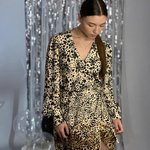 Scented dress in honey-colored flower pattern 20AH513. France. Yuka Paris