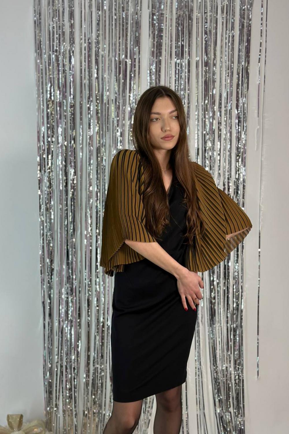 Black cocktail dress for special events
