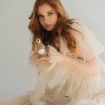 Parfum women's  water Love is a drug by Bibliotheque de Parfum unisex