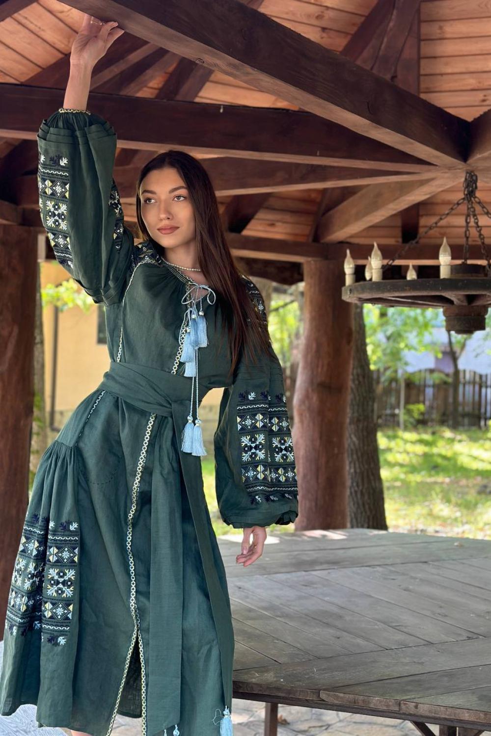 Custom embroidered emerald dress EMBROIDERED GEM