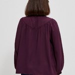 Blouse in plum color