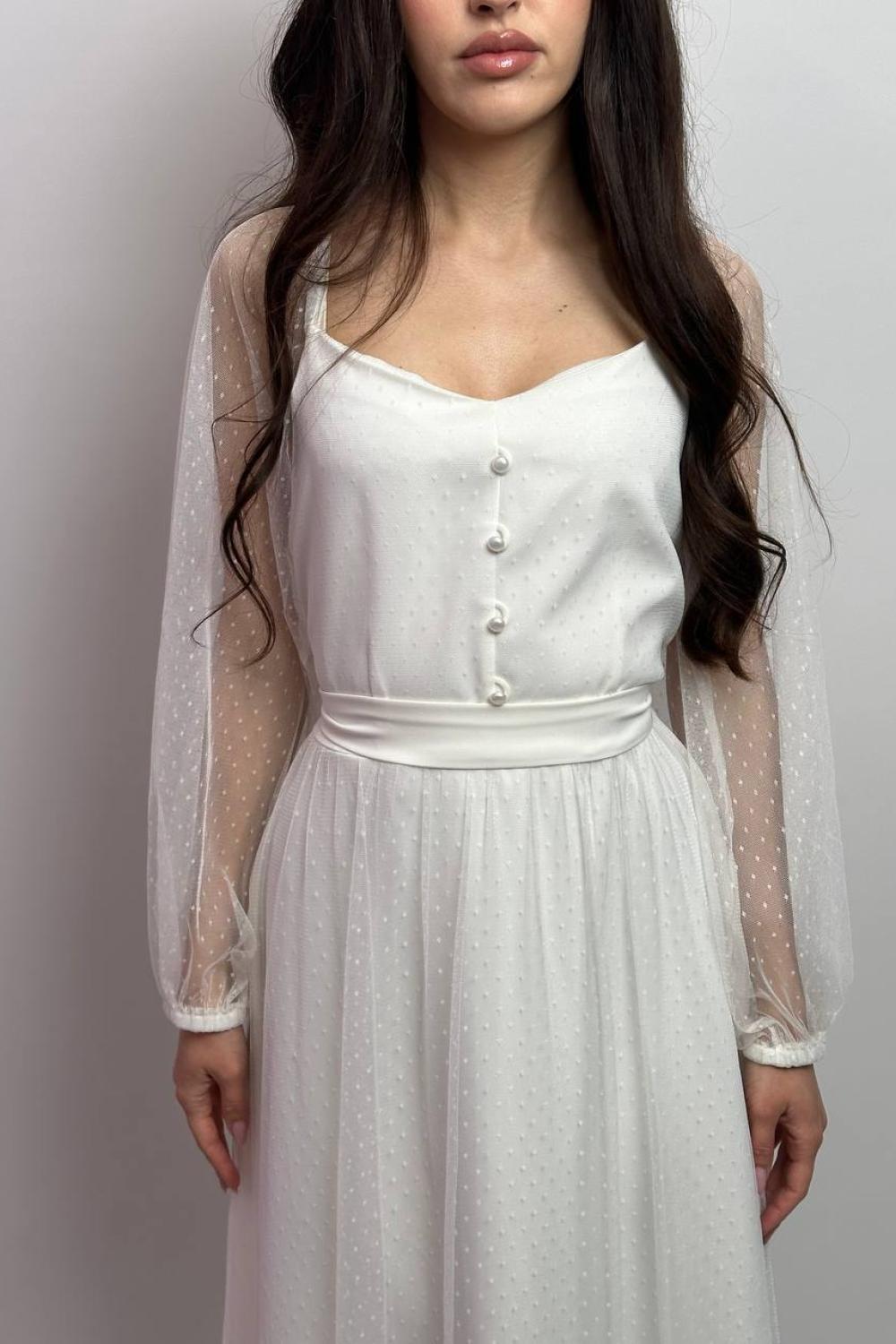 White wedding dress with tulle
