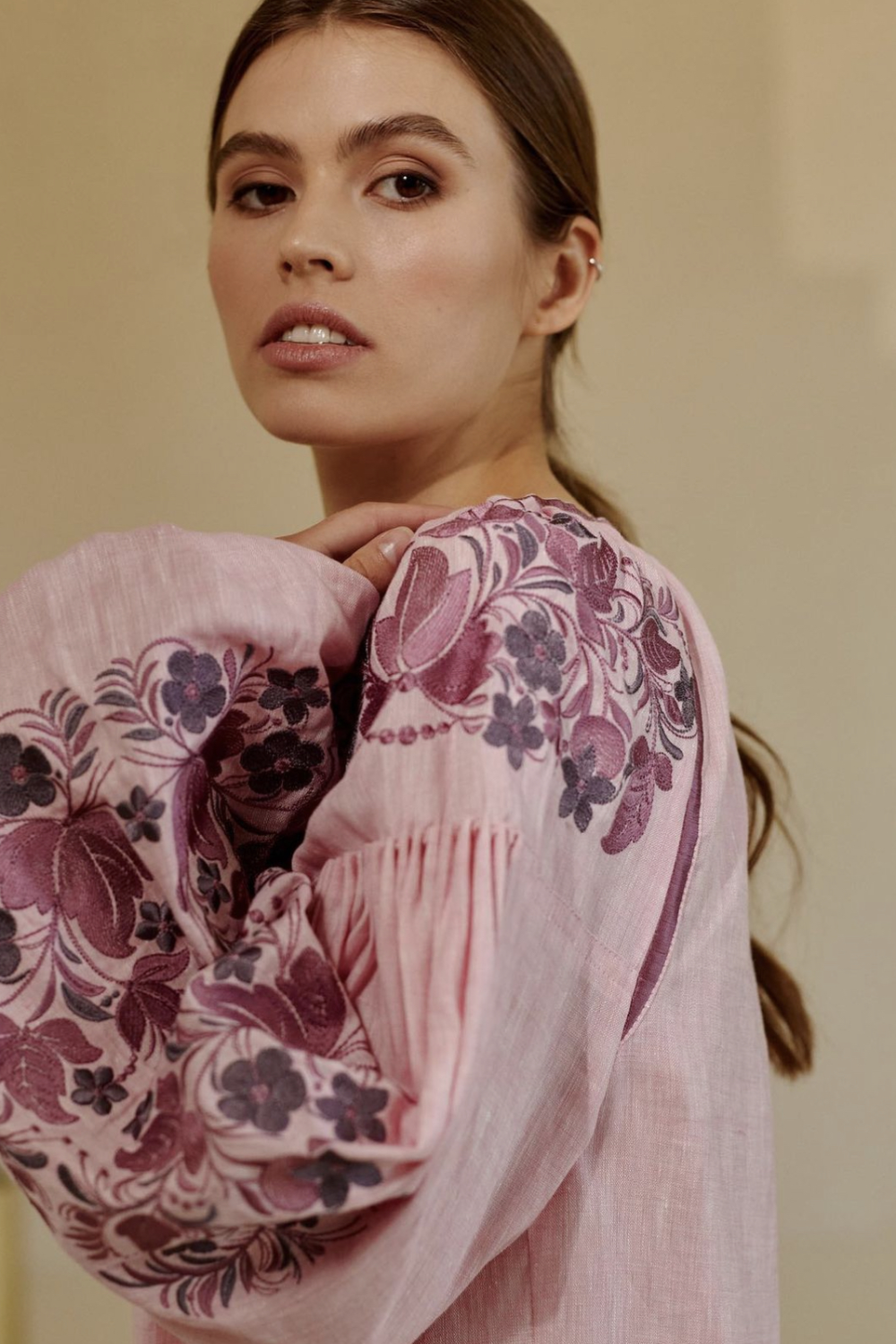 Embroidered gem women's linen pink Petrykivska